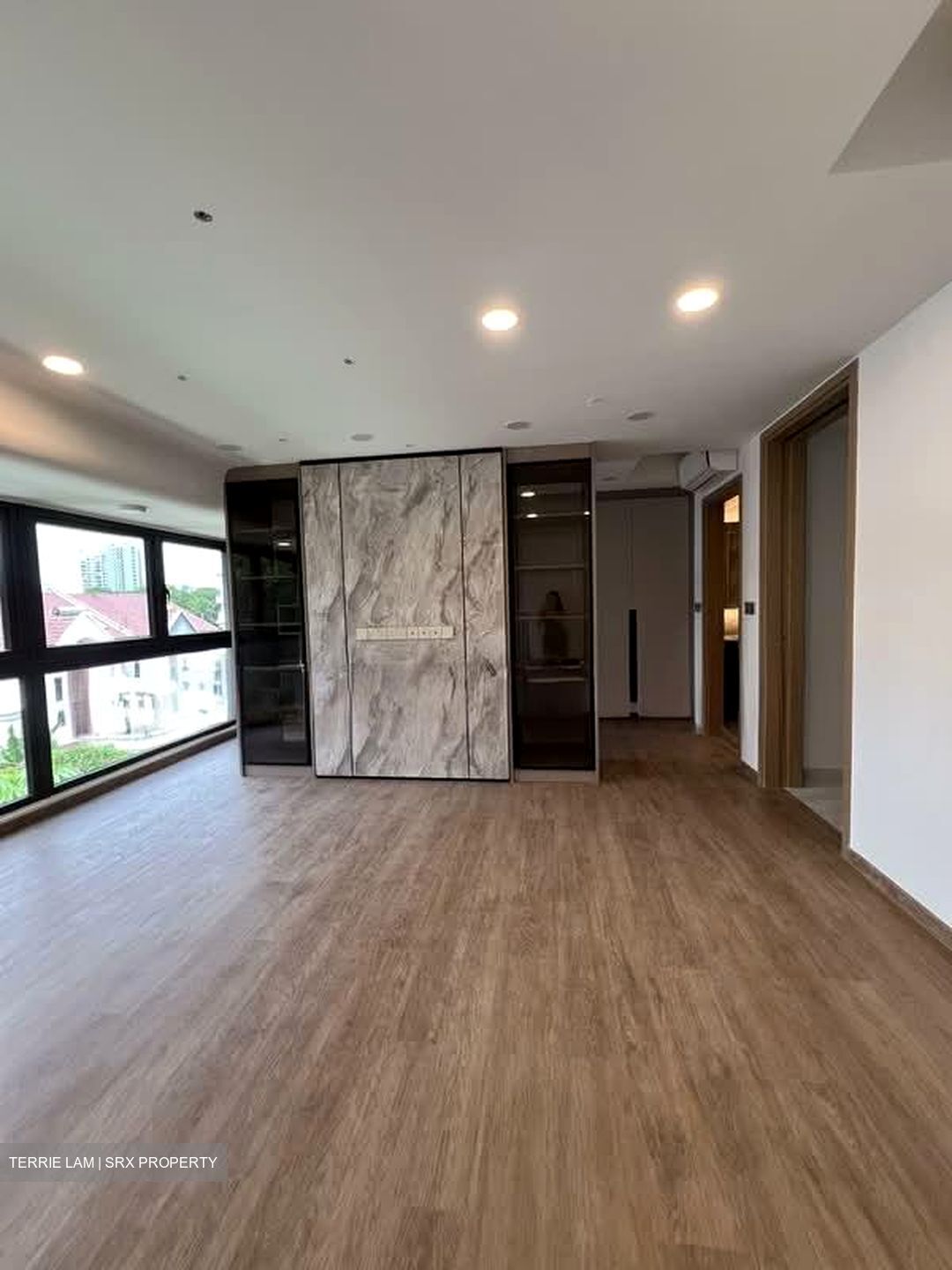 Shrewsbury Road (D11), Terrace #559830261